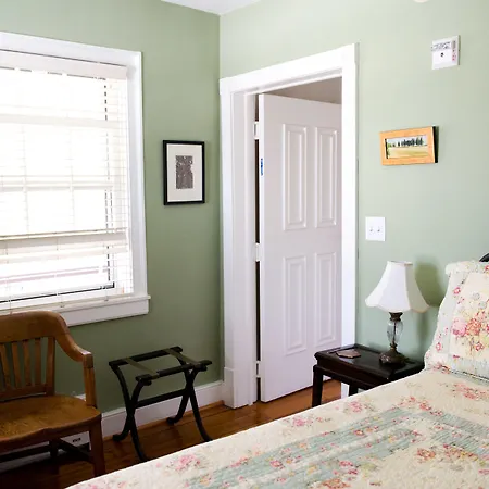 Hopkins Ordinary Bed, Breakfast And Ale Works-2